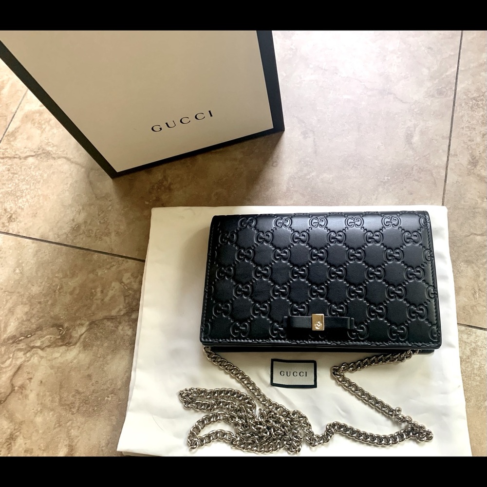 Gucci Black Guccissima Leather Signature Chain Bag